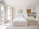 Deluxe Suite with balcony and with city view