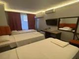 Standard Triple room with city view