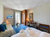 Standard Triple room with lake view