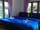 2 Bedrooms Bungalow