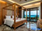 Deluxe room with ocean view