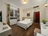 Deluxe Double room with city view