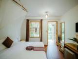Standard room with balcony and with garden view