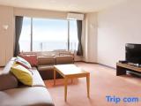 Standard Triple room with ocean view