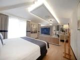 Luxury Suite