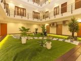 Grand room