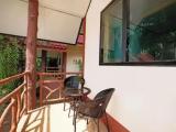 Bungalow with garden view