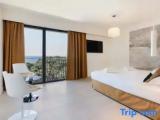 Executive room with partial sea view