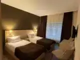 Standard Twin room with mountain view