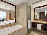 Al Husn Deluxe Double room