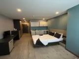 Royal Sextuple room
