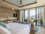 Deluxe Double Suite with partial sea view