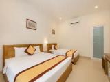 Deluxe Triple room with balcony