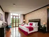 Deluxe room with golf view