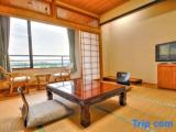 Standard room with mountain view