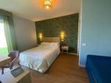 Superior Triple room with partial sea view