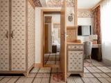 Quadruple Family Studio