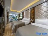 Comfort Family room with garden view