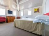 Standard room with lake view