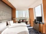 Iconic Twin room with city view