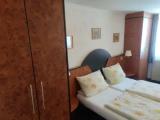 Standard Triple room with city view