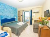 Standard Quadruple room with sea view