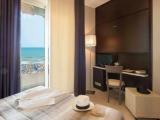 Standard Double room with partial sea view