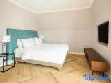 2 Bedrooms Quadruple Duplex Apartment