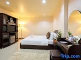 2 Bedrooms Villa with garden view