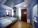 Standard Triple room with balcony