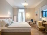 Deluxe room with lake view