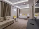 Deluxe Suite with balcony