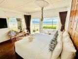 Deluxe Bungalow with balcony and beachfront