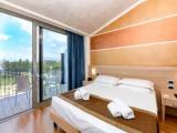 2 Bedrooms Quintuple Family Apartment