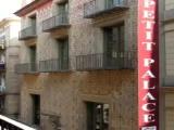 Sextuple Apartment