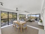 5 Bedrooms Superior Family room with balcony