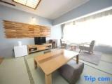 Standard room with mountain view