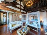 Luxury Suite with courtyard view