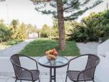 Standard Family room with garden view