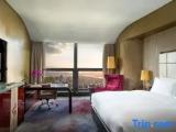 Luxury Double Club room with lake view