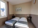 Standard Twin room with harbour view