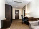 Standard Twin room with street view
