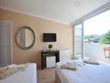Standard Triple room with balcony