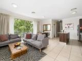 3 Bedrooms Apartment