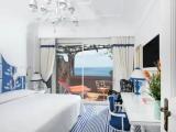 Deluxe room with sea view