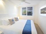 2 Bedrooms Superior Basement Apartment with ocean view