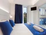 Comfort room with partial sea view