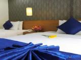 Standard Triple room with city view