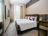 Deluxe room with street view