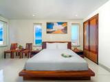 Deluxe room with partial sea view
